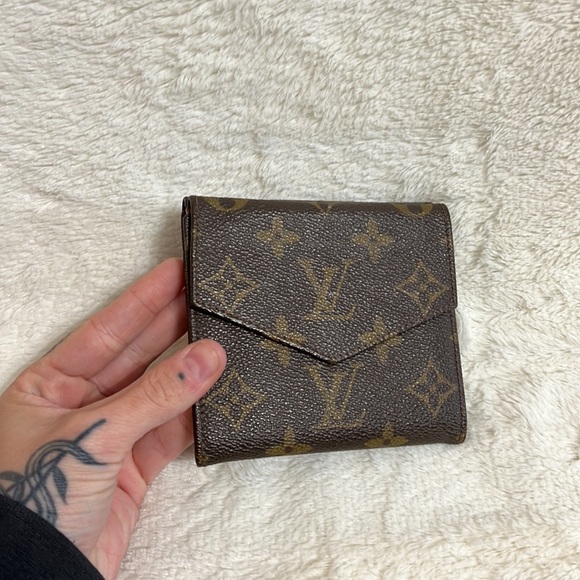 Auth. LOUIS VUITTON Monogrammed Authentic Wallet - Picture 6 of 11